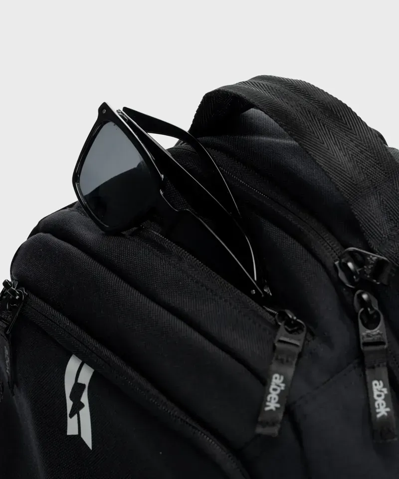 Albek Dudley Backpack in Covert Black-1