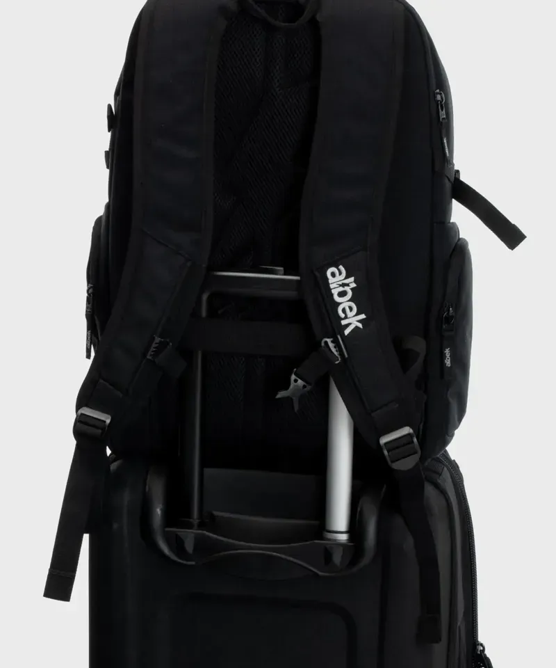 Albek Dudley Backpack in Covert Black-9