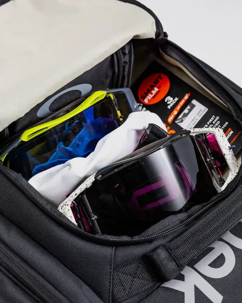 Albek Econo Haul Gear Bag in Covert Black-10