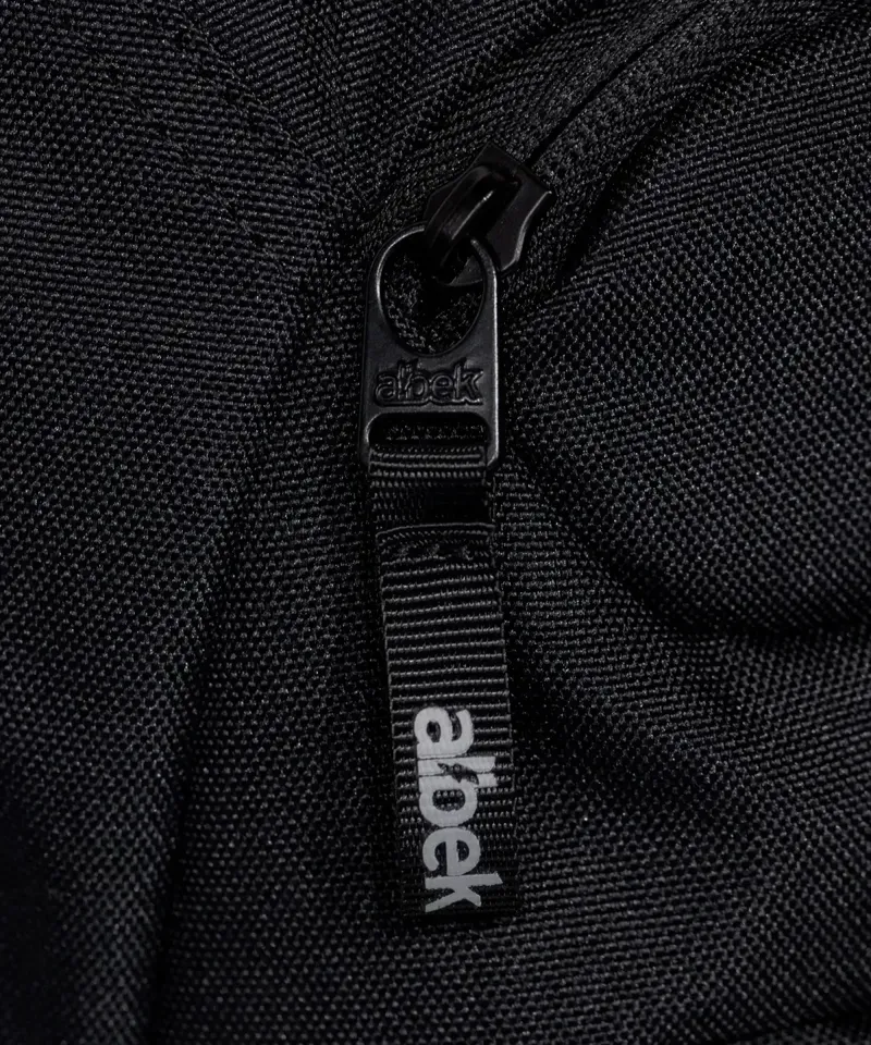 Albek Whitebridge Backpack in Covert Black-6