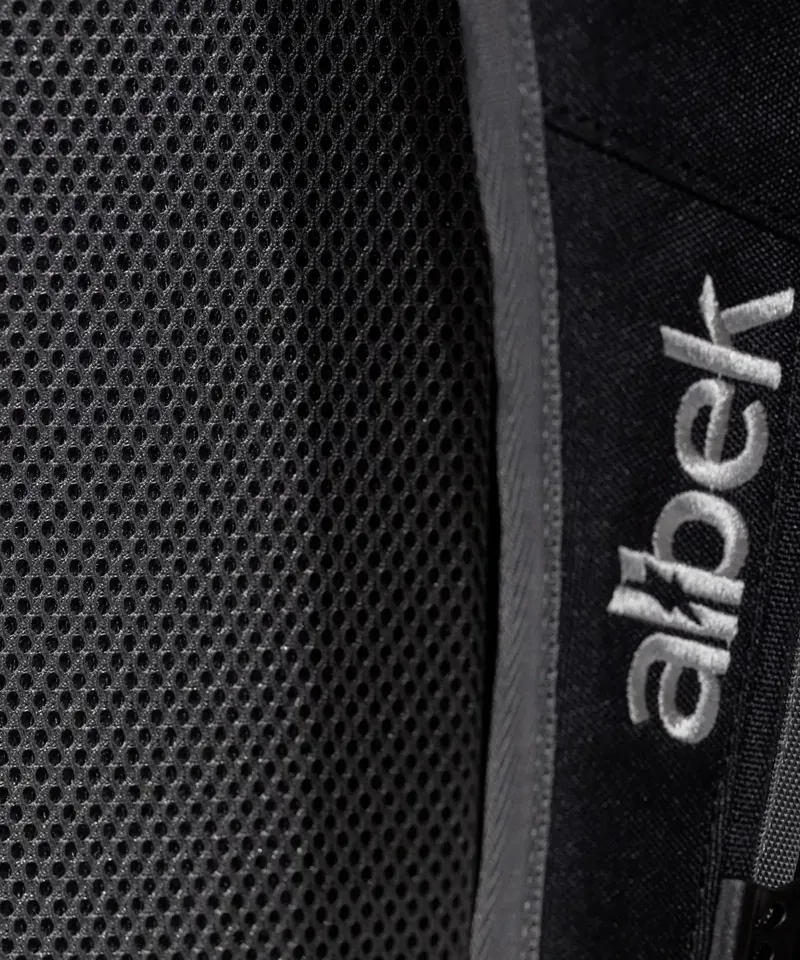 Albek Whitebridge Backpack in Covert Black-7