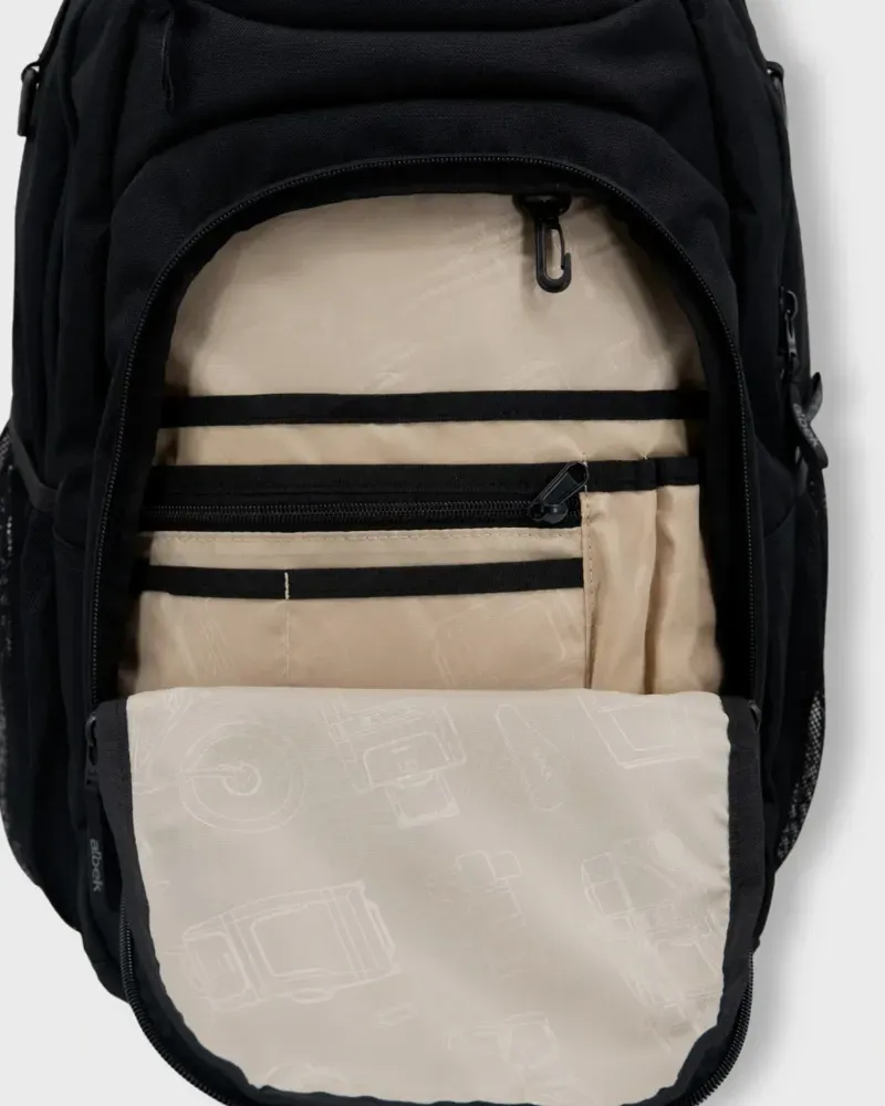 Albek Whitebridge Backpack in Covert Black-8