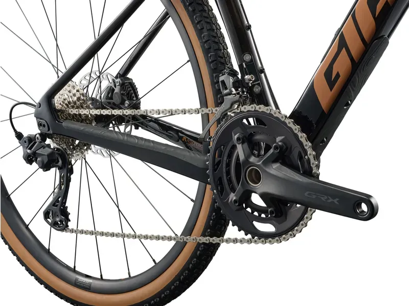 Giant Revolt Advanced 2 Gravel Bike in Carbon-1