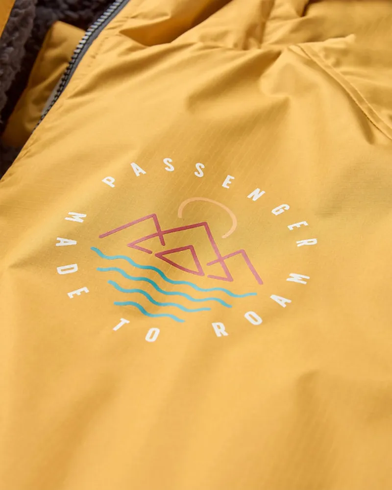 Passenger Escapism Sherpa Lined Changing Robe - Spruce Yellow Outdoor Wear-3