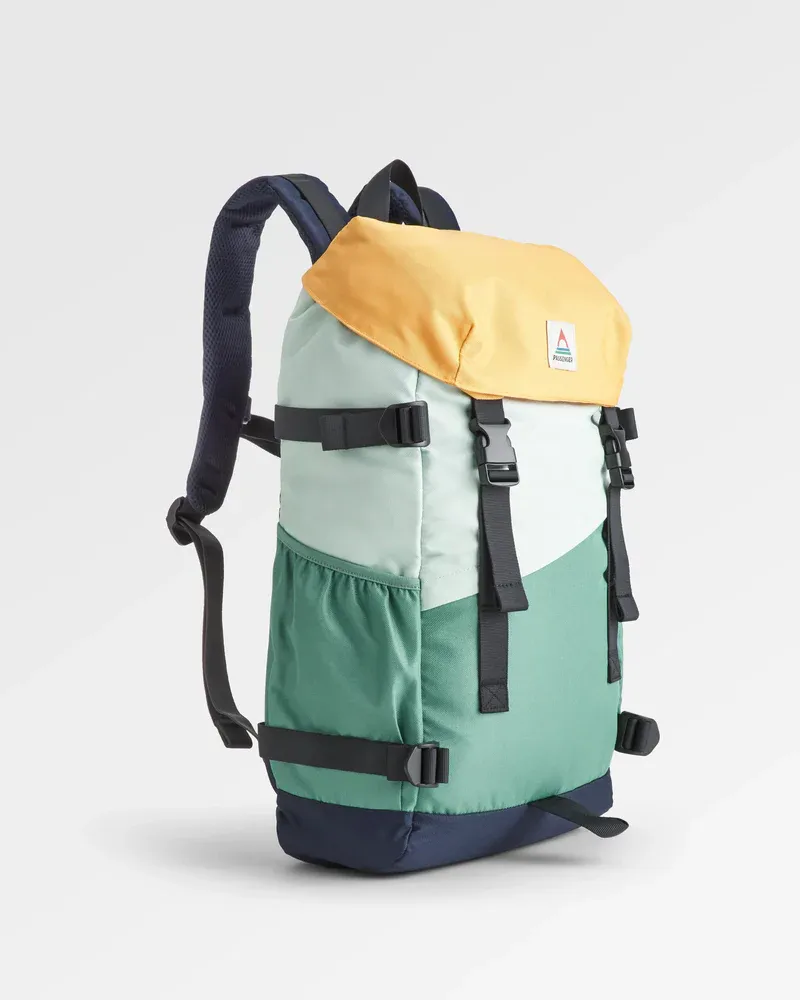 Passenger Boondocker Recycled 26L Backpack - Durable Water-Resistant Sustainable Adventure Pack