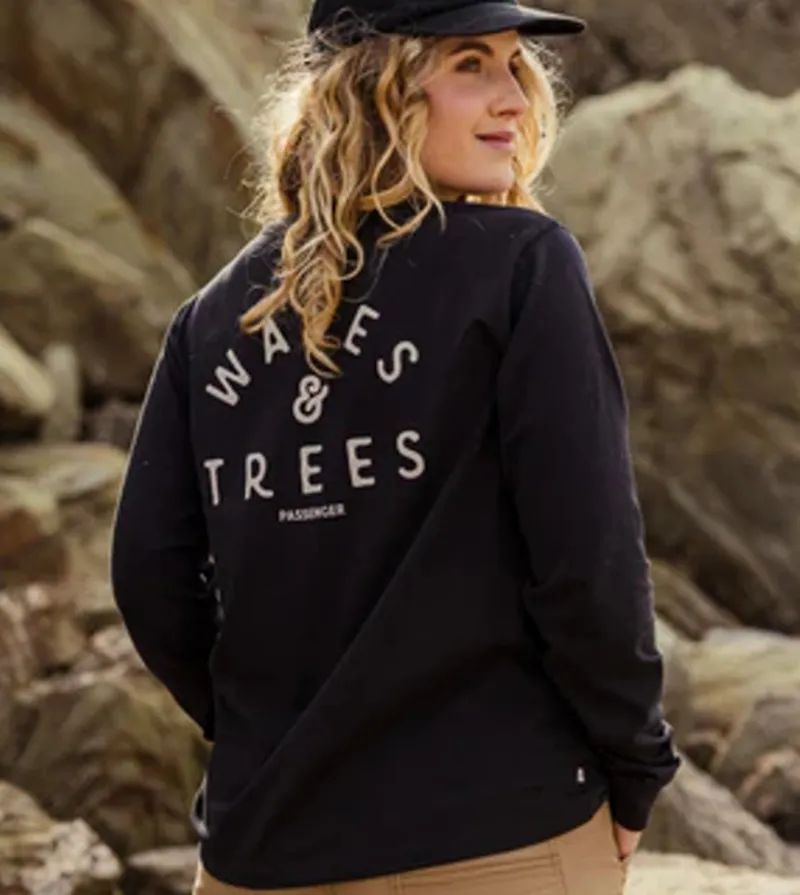 Passenger Penida Waves and  Trees Long Sleeve T-Shirt Black - Women's Graphic Cotton Tee