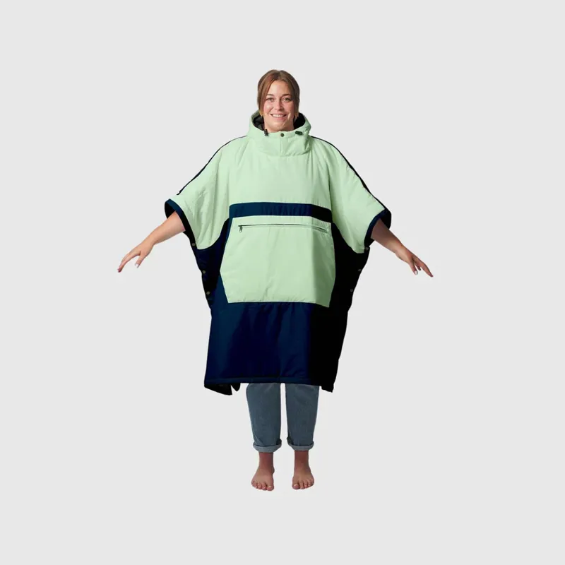 Voited LW Changewear Poncho Ocean Navy/Cameo Green Large/XLarge - Lightweight Waterproof Outdoor Poncho